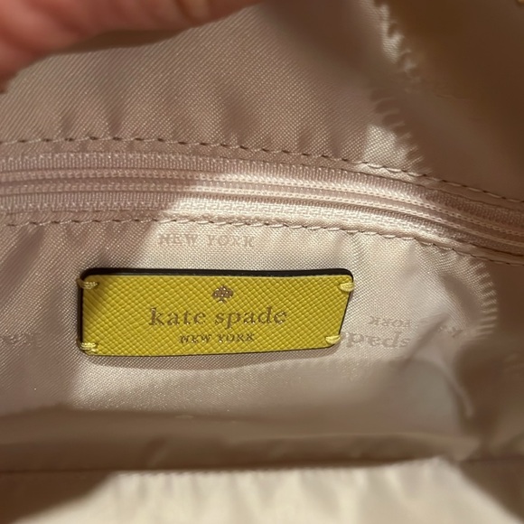 NWOT, Kate Spade, Madison Small Dolly Duffle in Saffiano Leather. - Picture 9 of 10
